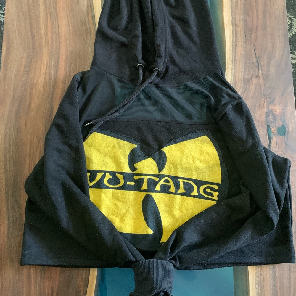 Wu Tang Clan long sleeve crop